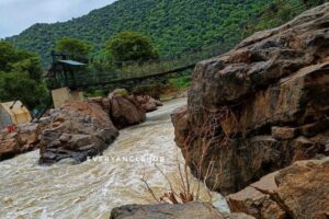 karnataka ends with this beautiful waterfalls